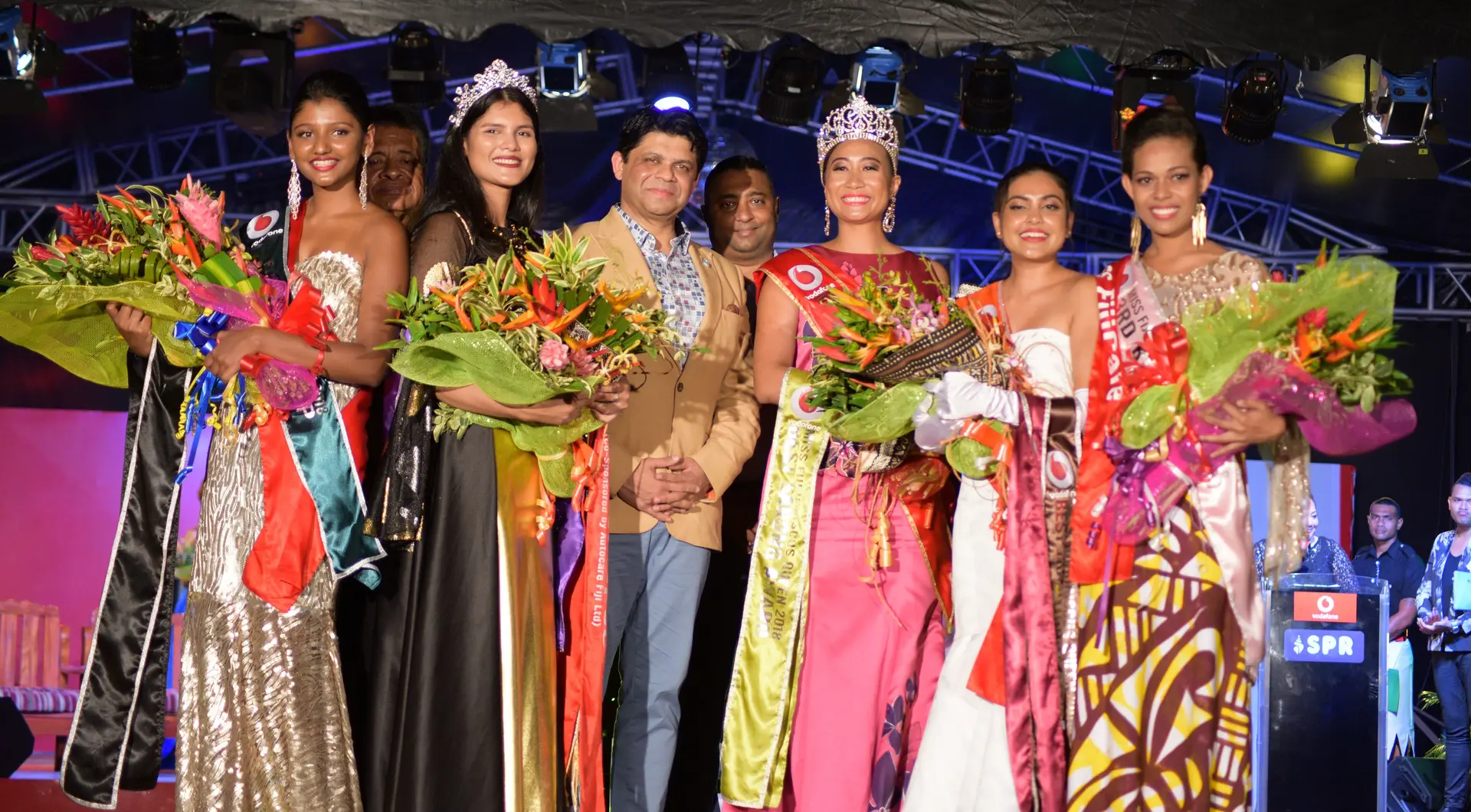 From left: Vodafone Fiji Hibiscus fourth runner-up Rayshal Nath, Nasinu Town Council special administrator Mosese Kama, first runner-up Nikhat Nilufa Khan, Attorney-General Aiyaz Sayed-Khaiyum, Vodafone Fiji chief operating officer Ronald Prasad, Vodafone Fiji Hibiscus queen Jessica Fong, second runner-up Simran Nand and third runner-up Lice Yacadra during the crowning at the Valelevu Ground in Nasinu on August 18, 2018.  Photo: Ronald Kumar