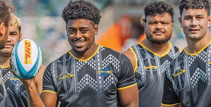 Hurricanes flanker Peter Lakai (centre). Photo: Hurricanes