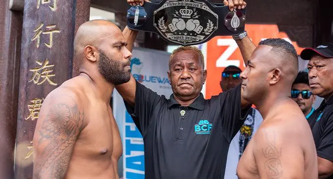 Nadi based boxer Semi Dauloloma and Fiji heavyweight champion James “The Beast” Singh. Photo: Josua Buredua