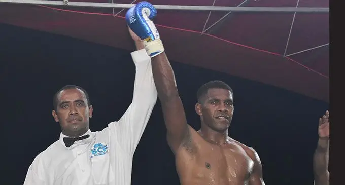 Alivereti Doidoi (right) wins on a split points decision against Savenaca Naliva. Photo: Waisea Nasokia