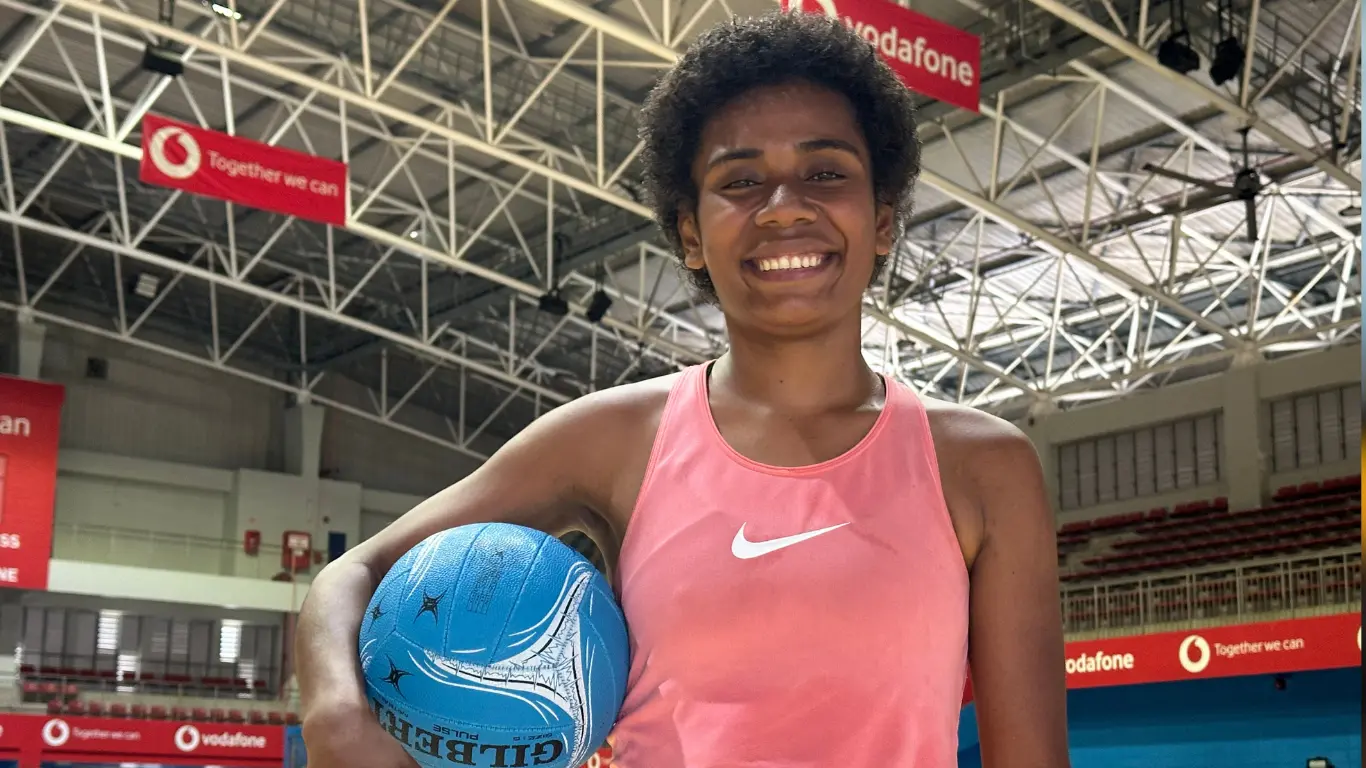 Fiji A player Dimere Rarabota. 