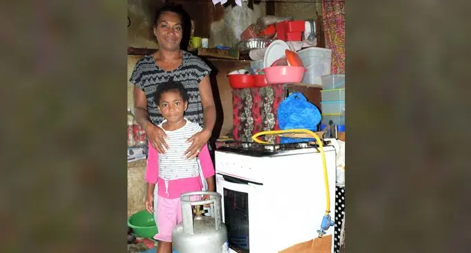 Temalesi Tauga 42, with her six year-old daughter Keran Alice on April 29, 2020.  Photo: Ronald Kumar