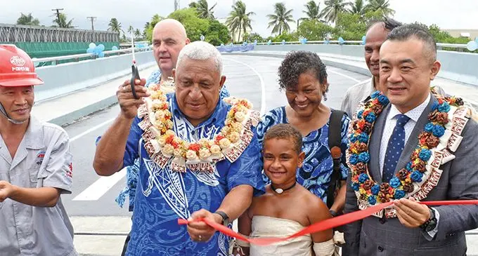 Prime Minister Voreqe Bainimarama with Embassy of China’s then Charge De Affaires ad Interim Gu Yu during the ribbon cutting ceremony at the Vatuwaqa Bridge on January 11, 2018.