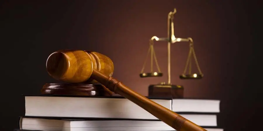 gavel-law-court
