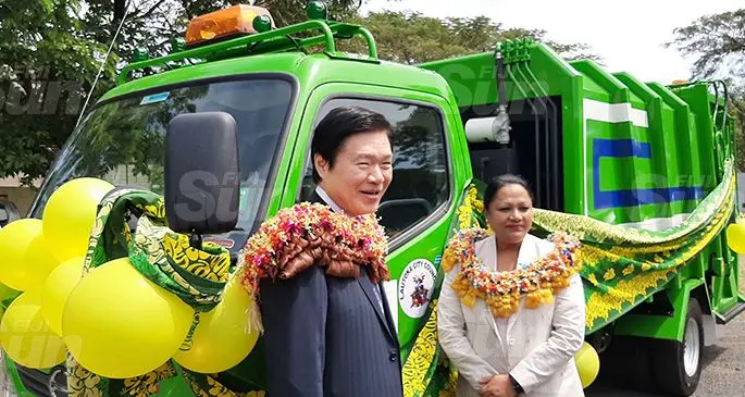 From left: Japanese Ambassador to Fiji Masahiro Omura wih the Minister for Industry, Trade, Tourism, Local Government, Housing and Community Development Premila Kumar during the handover of the new garbage compactor truck in Lautoka on September 26, 2019. Photo: Salote Qalubau