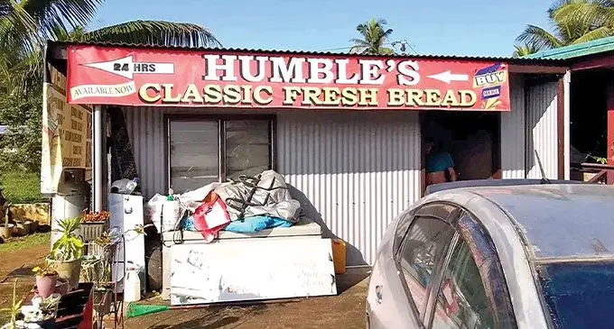 Na vale ni madrai na Humble’s Classic Fresh Bread e Nausori. 