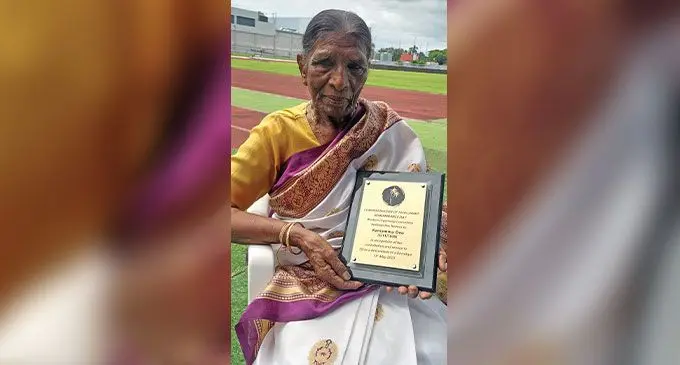 Kaniamma Deo with her plaque during the Girmit Day celebration at Churchill Park in Lautoka on May 13, 2023. Photo: Salote Qalubau