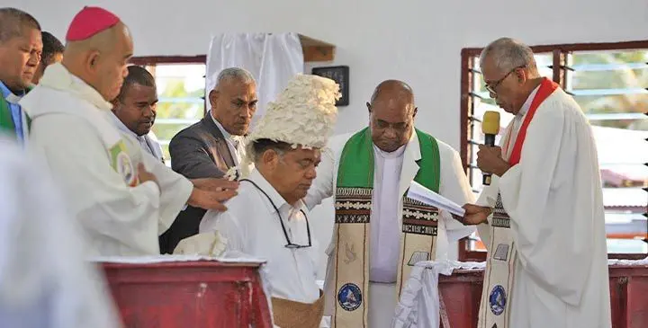 Methodist Church in Fiji president Reverend Semisi Turagavou and Head of the Catholic Church in Fiji Archbishop Peter Loy Chong lead a group of church ministers as they pray over the newly-installed Tui Nayau Ratu Tevita Uluilakeba Mara during a dawn service at the Narovico Methodist Church in Narocivo Village, Nayau, on July 8, 2025. Photo: iTaukei Trust Fund Board