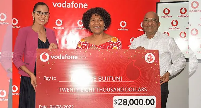 From left-Vodafone Fiji Board Chairperson, Kalpana Lal,   Vodafone 28th birthday $28 thousand winner Ivamere Buituni and Vodafone Fiji regional CEO, Pradeep Lal on August 4, 2022. Photo: Ronald Kumar. 