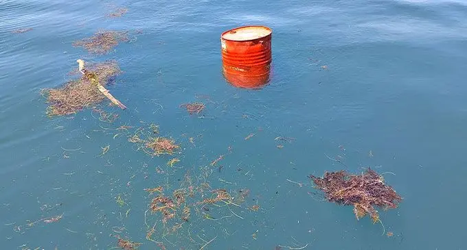 A ‘fuel slick’ incident that occurred alongside the Salia Reef in Suva Harbour this week.