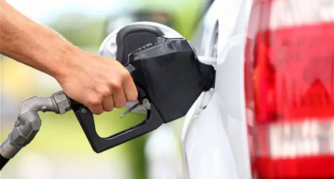 refuelling-car