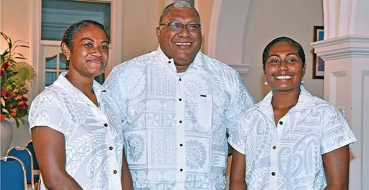 President Ratu Wiliame Maivalili Katonivere with Vodafone Fijiana XVs forwards Asinate Serevi (left) and Bitilia Tawake (right) after the team’s i-tatau presentation at the State House in Suva on May 17, 2023. Photo: Department of Information