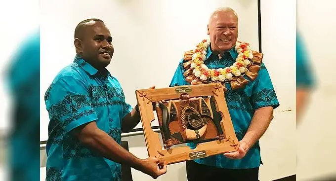 Grassroots Development manager Malakai Yamaivava left presenting a token of appreciation to Bumble Bee general manager Operations Brett Carter at the Holiday Inn; Suva on January 5,2023.
