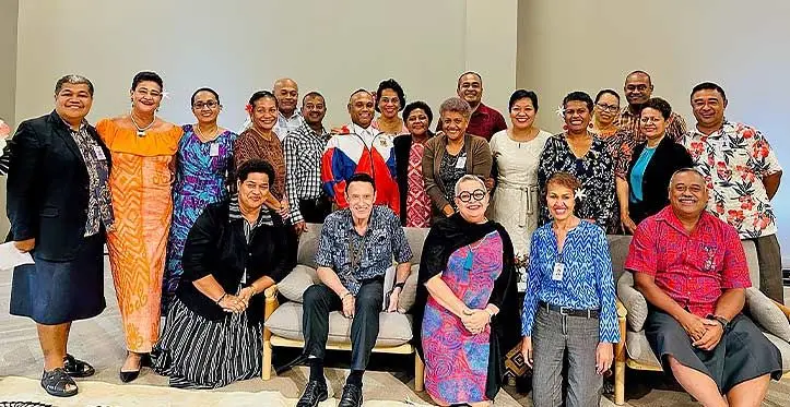 Cabin Crew with the Fiji Airways managing director and chief executive officer Andre Viljoen Photo: Fiji Airways