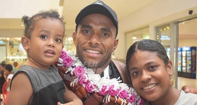 Fiji Airways 7s rep Teri Tamani with wife Folau Senibua and child, Jayden at the Nadi International Airport on December 18, 2019. Photo: Waisea Nasokia
