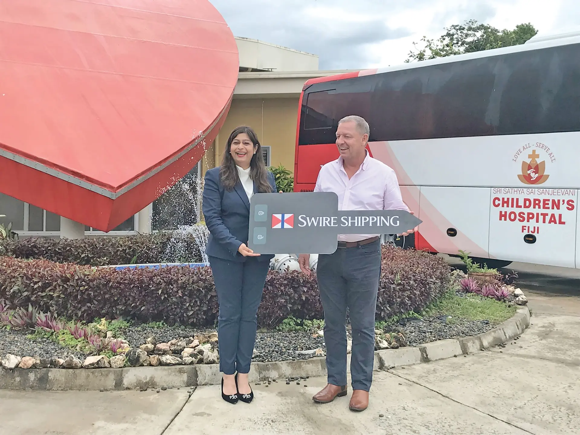 Sri Sathya Sai Sanjeevani Fiji director Dr Krupali Tappoo receiving the donation from Swire Shipping Limited company general manager Alex Patterson on December 11, 2025. 