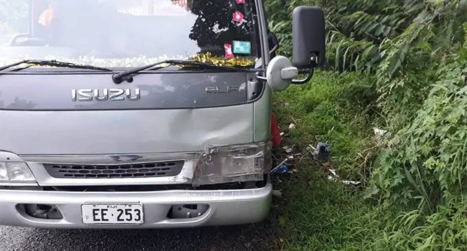 A Ministry of Forestry official caught a man with a truck, registration number EE:253 throwing rubbish along the Colo-i-Suva Forest Park. Department of Information