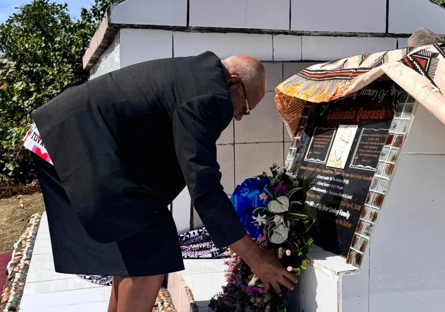  Prime Minister Honourable Sitiveni Rabuka made a stop at the burial site of the late former Prime Minister Laisenia Qarase.