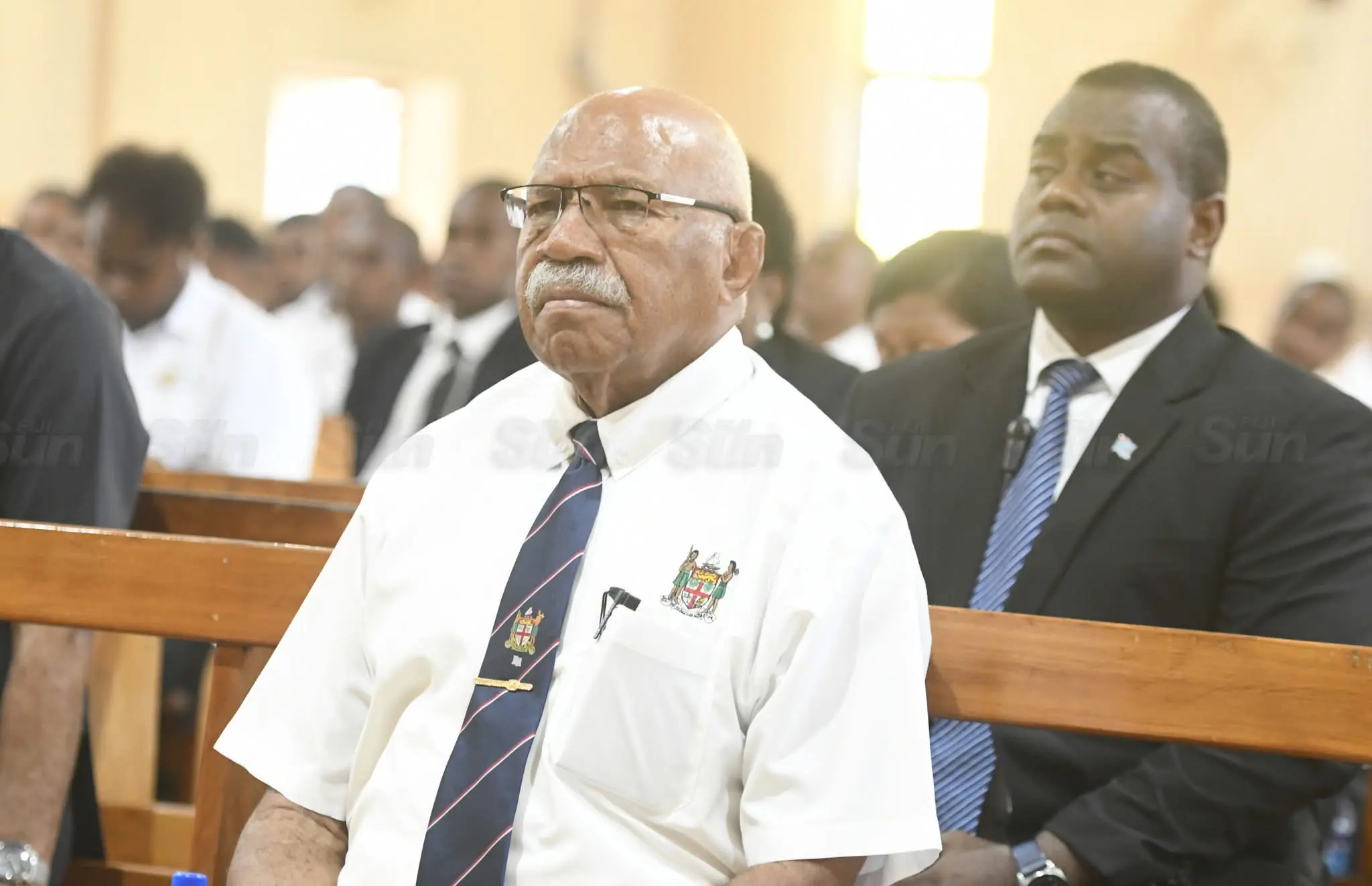 PM urges civil servants to serve from the heart