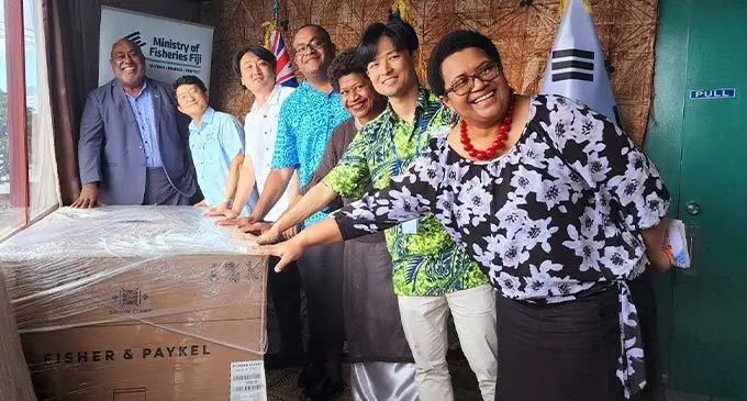 Minister for Fisheries Semi Koroilavesau (left), Ambassador of the Republic of Korea to Fiji, Young-kyu Park (second from left), with KOICA and Government officials.