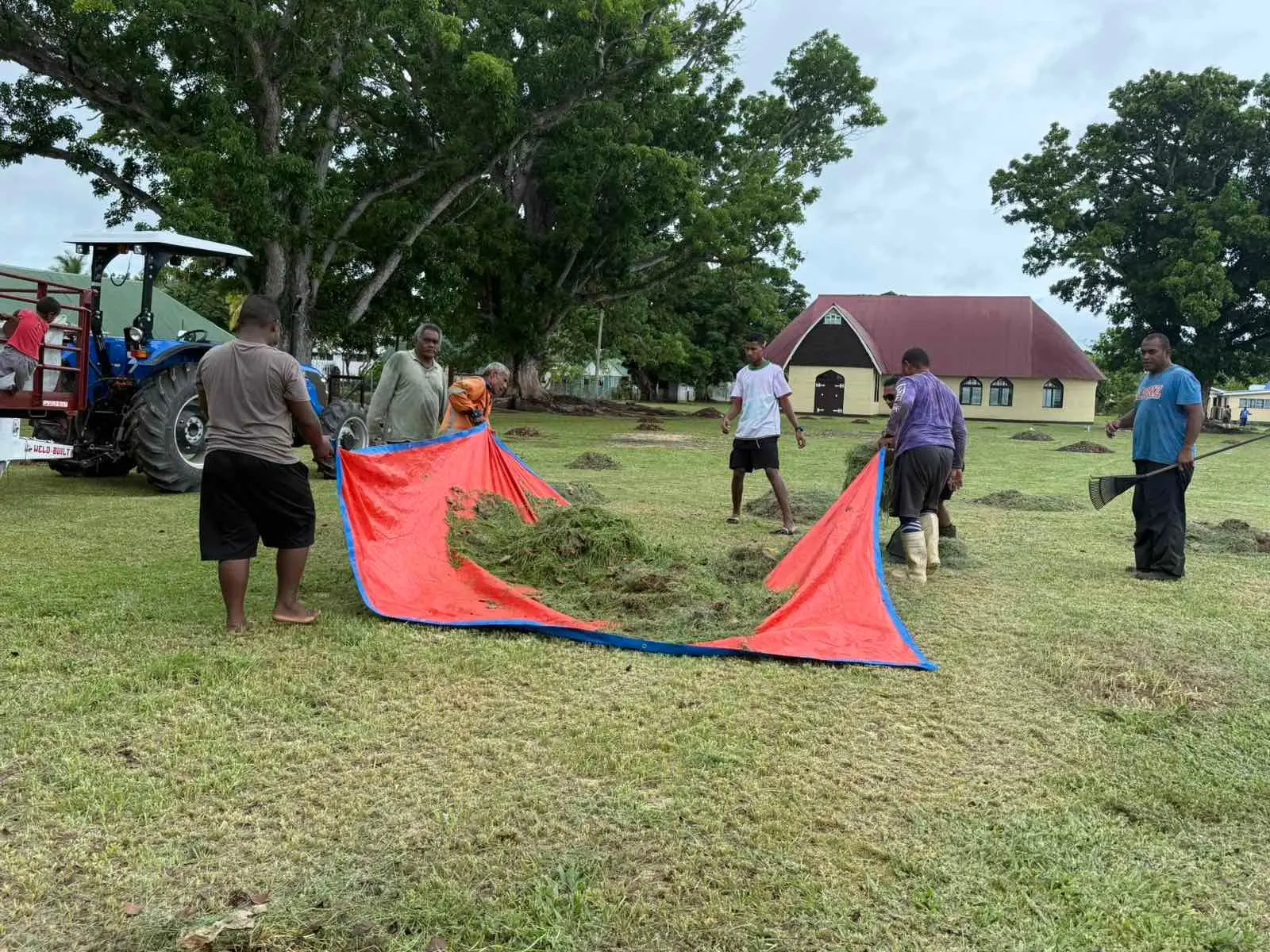 Villagers of Tubou in Lakeba, Lau, in preparation mode for this week’s vakasenuqanuqa, celebrating the installation of the Tui Nayau, Tui Lau, Sau ni Vanua o Lau Ratu Tevita Uuilakeba.