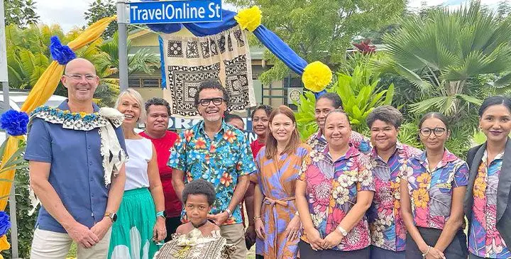 Glenn Checkley managing director, TravelOnline Australia (left), and Tony Whitton (middle), managing director Rosie Holidays, with the TravelOnline Australia team at Koroipita. Photo: Rosie Holidays