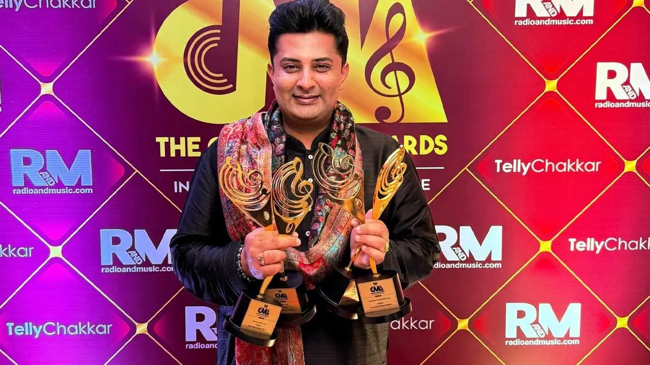 Local musician Sumeet Tappoo was among the celebrities when he put Fiji among the stars of India after scooping four major honours during the awards.