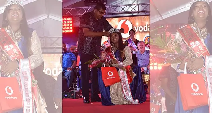 Miss 2019 Vodafone Coral Coast Queen Natasha Saiyad being crowned by chief guest Minister for Agriculture, Waterways and Environment Mahendra Reddy at the Sigatoka Town Council ground on September 21, 2019. Photo: Nicolette Chambers