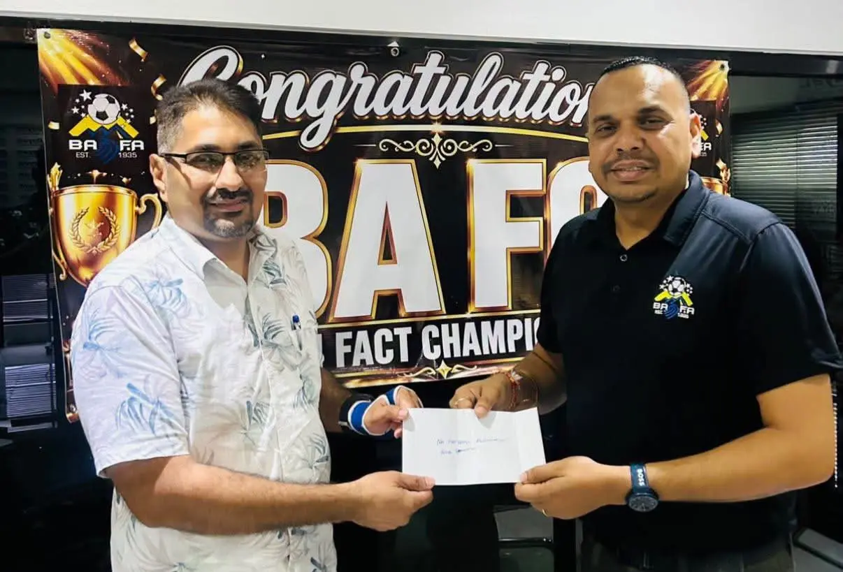 Tafzeel Accounting director Tafzeel Ali and Ba FA president Praneel Dayal (right). 