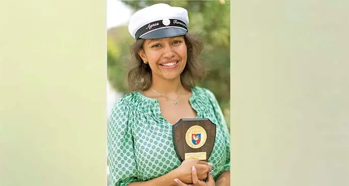 Agnes Cecelia Tamanivalu with her Social Science award.