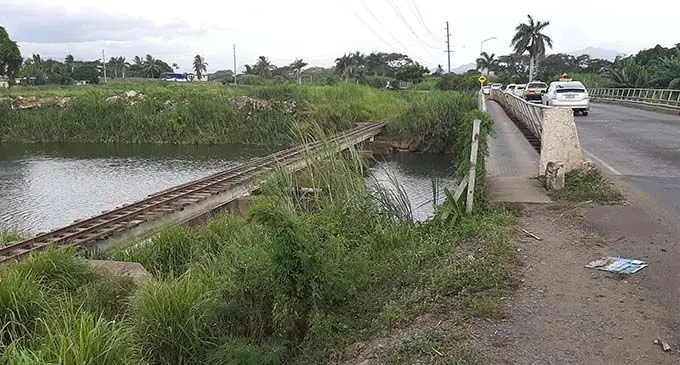 The railway bridge in Navo, Nadi, where the body of a man was found.  Photo: Salote Qalubau