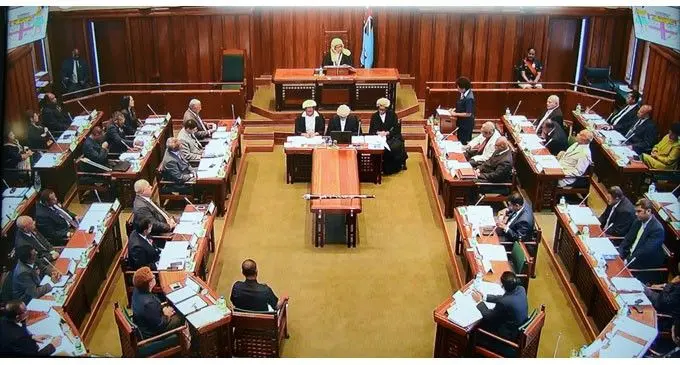 1st-parliament-sitting17-680x365