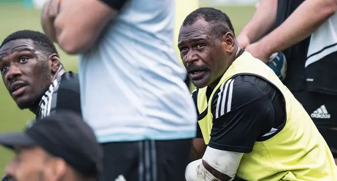 Photo caption: Levani Botia takes a break during La Rochelle’s training run. Photo: La Rochelle Rugby 