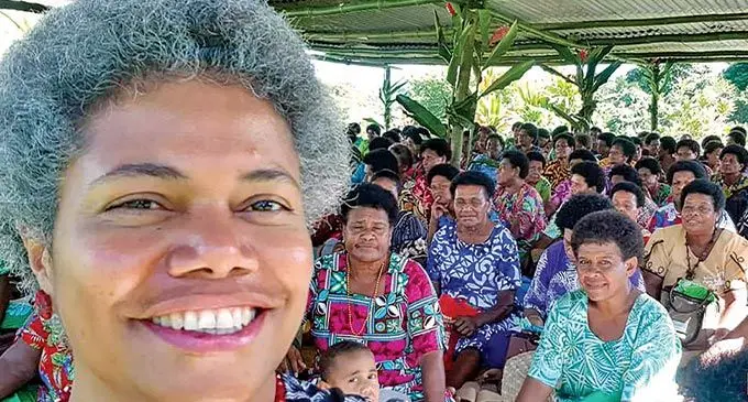 Ko Lenora Qereqeretabua ena nona tiko ena nodra soli na marama ni Naitasiri e Vunidawa e nai ka vitu ni Jiune.