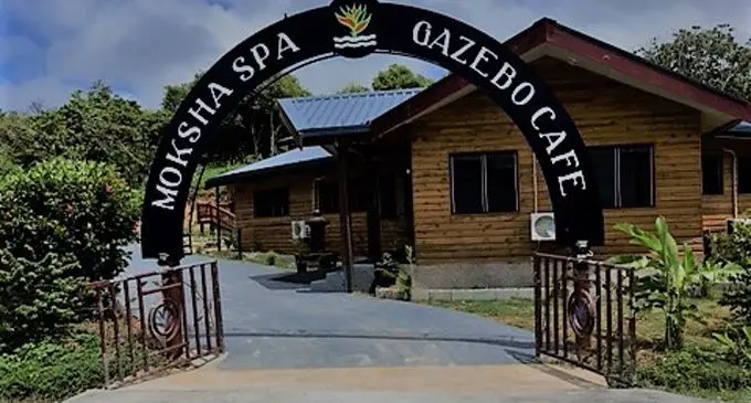 Entrance to the Moksha Spa and Gazebo Café on in Maui Bay Estates, on the Coral Coast