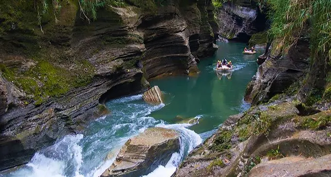 Rivers Fiji - Upper Navua river rafting. Source: https://fijitours.deals/wp-content/uploads/2017/08/rivers-fiji-upper-navua-river-rafting-4.jpg