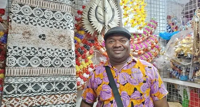 Ko Nemaia Salavou ena nona sitoa naba 66 ena Flea Market e Suva. Veitaba: Salaseini Guniyaga