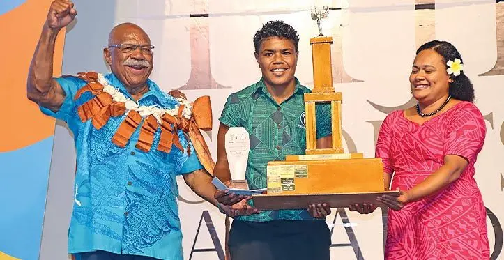 From left: Prime Minister Sitiveni Rabuka, Fiji Tattslotto Fiji Sportswoman of the Year Rusila Nagasau and Fiji Tattslotto senior manager Lusiana Tamarisi at the Vodafone Arena in Suva on March 25, 2023. Photo: Jone Salusalu