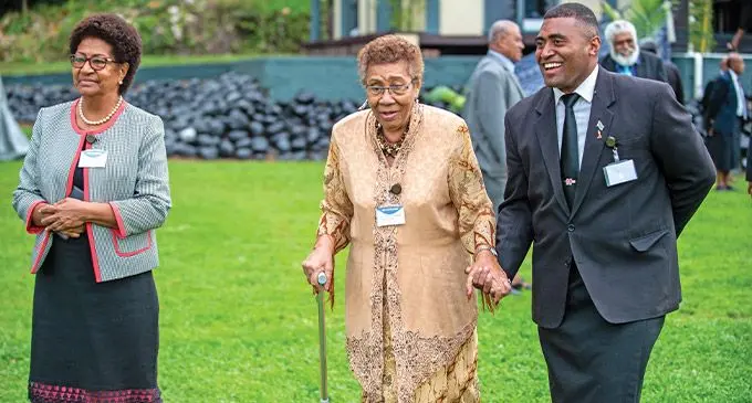 Nai liuliu ni soqosoqo vakamarama iTaukei o Adi Finau Tabakaucoro ka tiko talega ena Bose Levu Vakaturaga mai Bau ena siga Vukelulu. Veitaba: Leon Lord