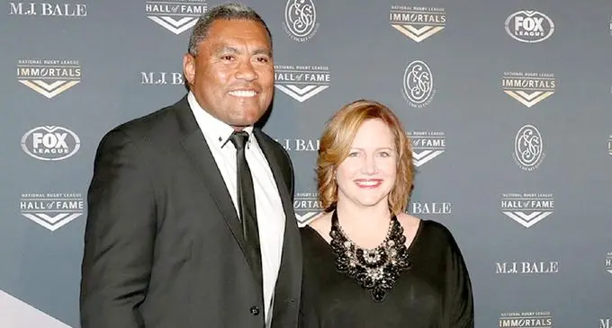 Petero Civoniceva and wife Bonnie Civoniceva. Photo : Zimbio