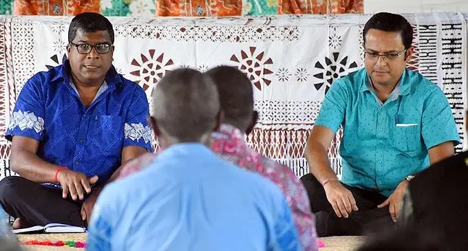 Minister for Agriculture, Waterways and Environment, Mahendra Reddy speaks to farmers at Nanoko Village, Navatusila in the Nadroga/ Navosa Province.