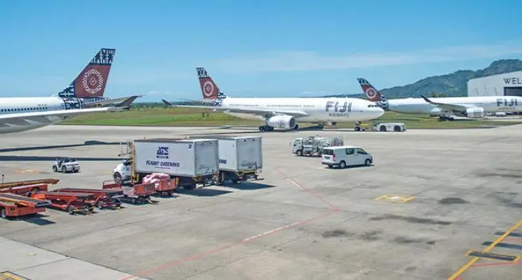 Govt weighs departure tax cuts in low tourism season