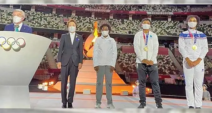 Honour for Nagasau..Team Fiji women’s rugby sevens captain, Rusila Nagasau (fourth from left) was invited by IOC president, Thomas Bach (left) to represent the Oceania at the closing ceremony. Nagasau was also Fiji’s flag bearer at the Tokyo 2020 Olympic Games closing ceremony on August 8, 2021. Photo: IOC