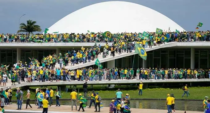 Pro-Bolsonaro protesters storm Brazil’s Congress, High Court. Photo: WANE 15