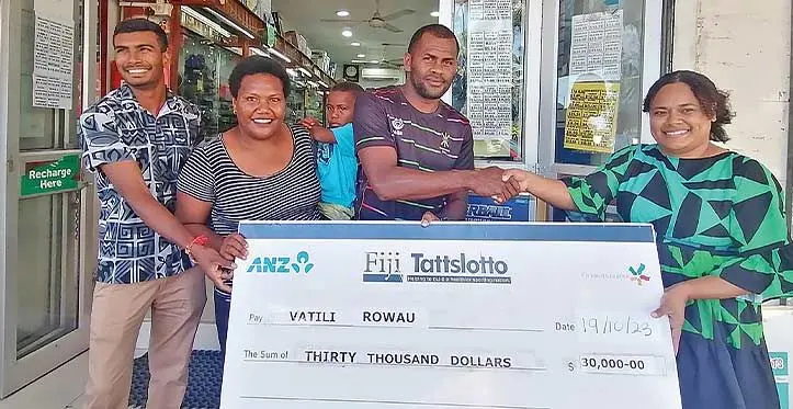 From left: Pawan Singh, Jokapeci Tagi, Vatili Jnr, Vatili Rowau and Lusiana Tamarisi at Midtown Sigatoka Tattslotto. Photo: Mereleki Nai