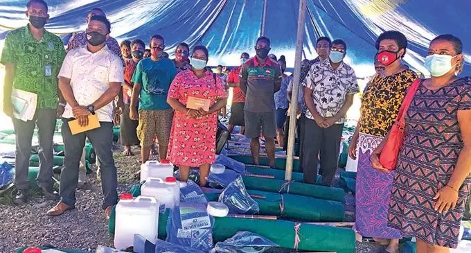Minister for Agriculture, Waterways and Environment Mahendra Reddy with recipients of the Back to Rural Agriculture farming kits at the Legalega Research Station, Nadi on December 7, 2021. Photo: Waisea Nasokia  