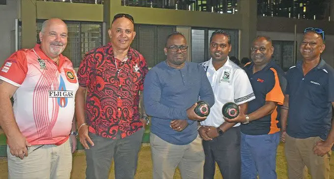 From left: Nadi Sports and Social Club president Mike Jamieson and SWB chairman David Aitcheson during the presentation on May 17, 2023. Photo: Waisea Nasokia