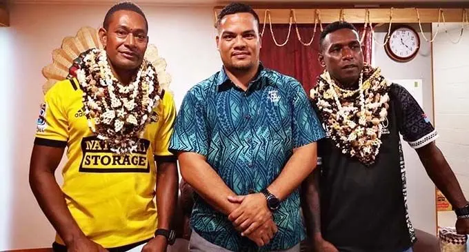 Epeli Kamikamica and Samuela Dolesau.