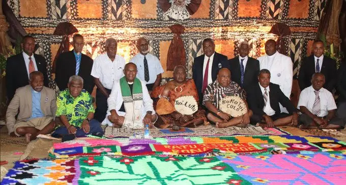 Na turaga na Tui Lutu ko Ratu Isireli Ronaiteqe, o ira nai Talatala Qase, kei ira na turaga mai na yasana o Naitasiri ka’ra lai tiko ena kena vakadinadinataki na soqo ni nona vakagunuvi ka vakayacori mai na koro o Lutu mai Naitasiri ena siga Vakarauwai ni macawa sa oti. Veitaba: Asenaca Ratu