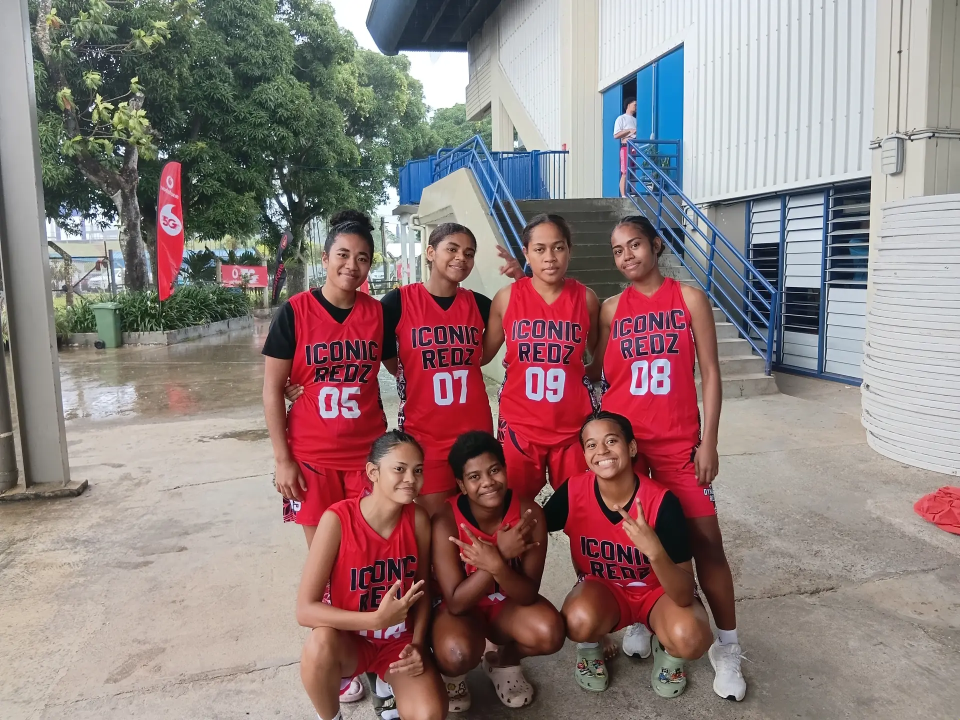 Iconicz redz teams